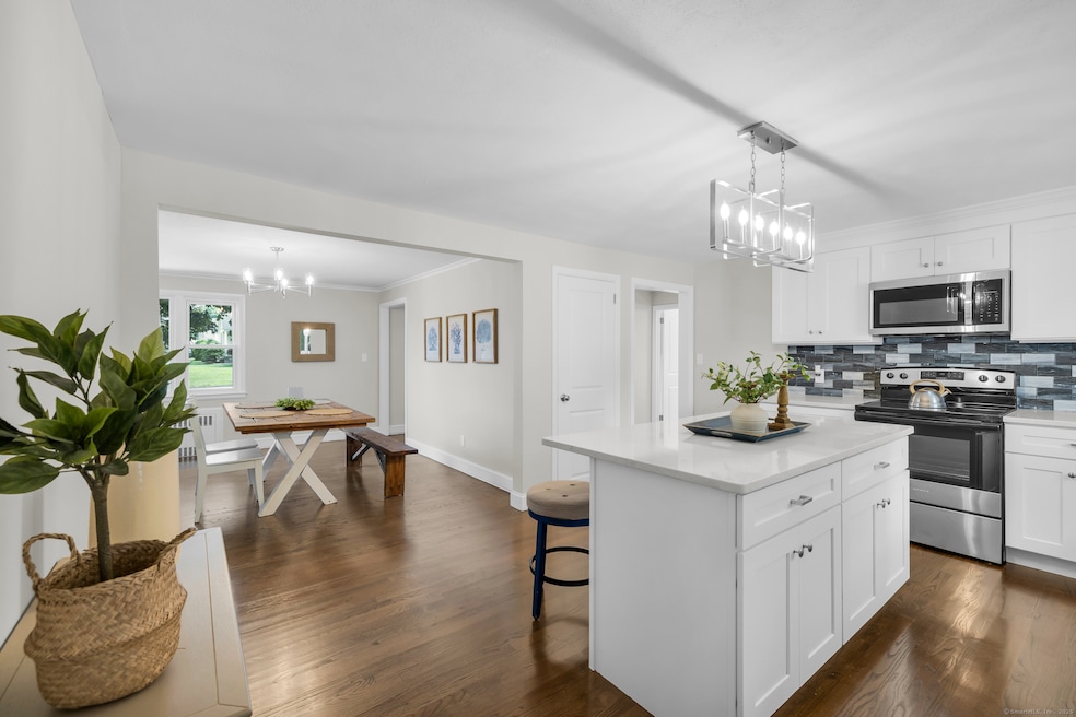 55 Maxwell Dr, Wethersfield, CT 06109 - photo 1