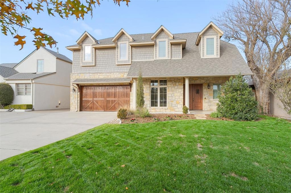 1121 Fenwick Place, Nichols Hills, OK 73116 - photo 1