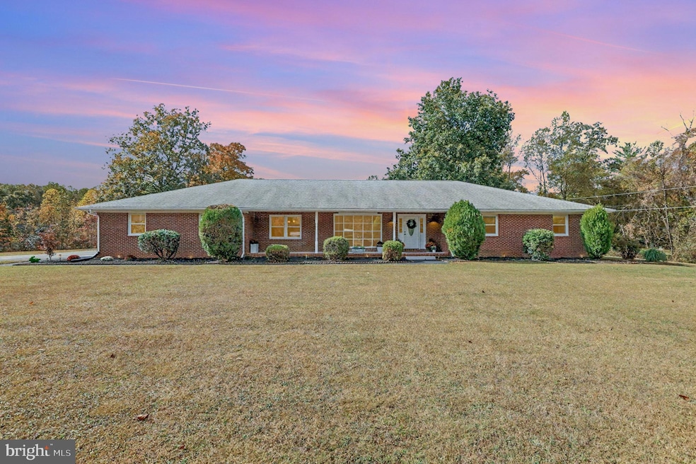 5000 Bobcat Ct, Woodbridge, VA 22193 - photo 1