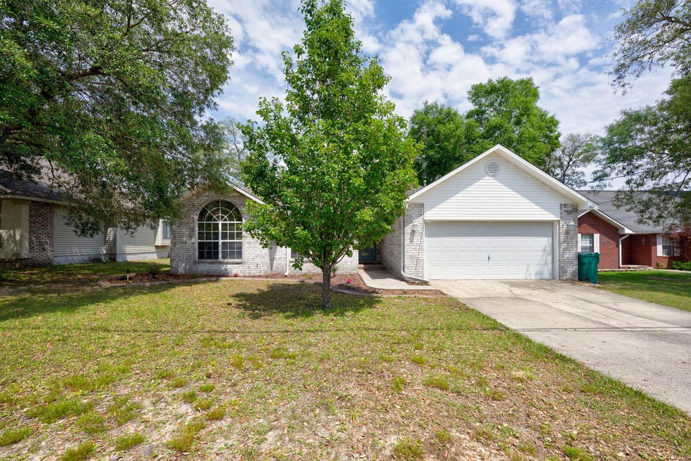 4611 Top Flight Drive-Crestview-1