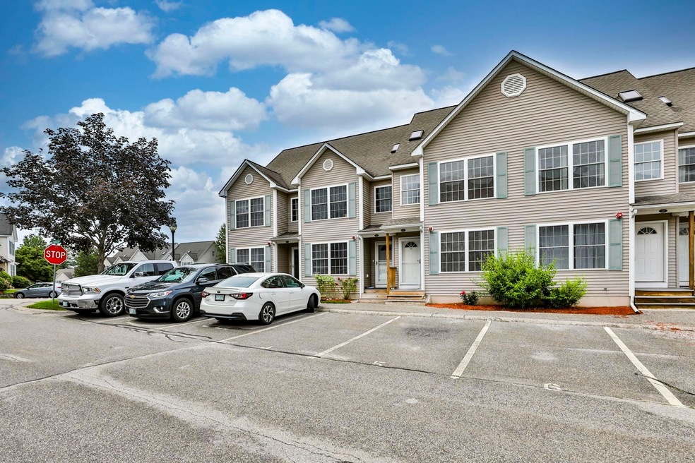 4 Chandler Ct unit B, Hudson, NH 03051 - photo 1