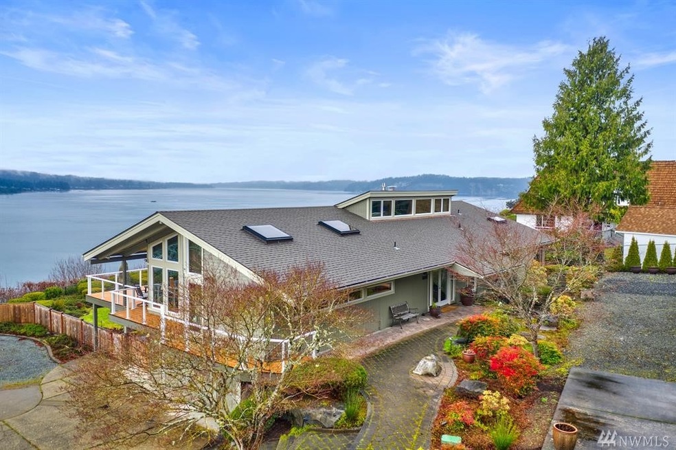 3304 Soundview Dr W, University Place, WA 98466 - photo 1