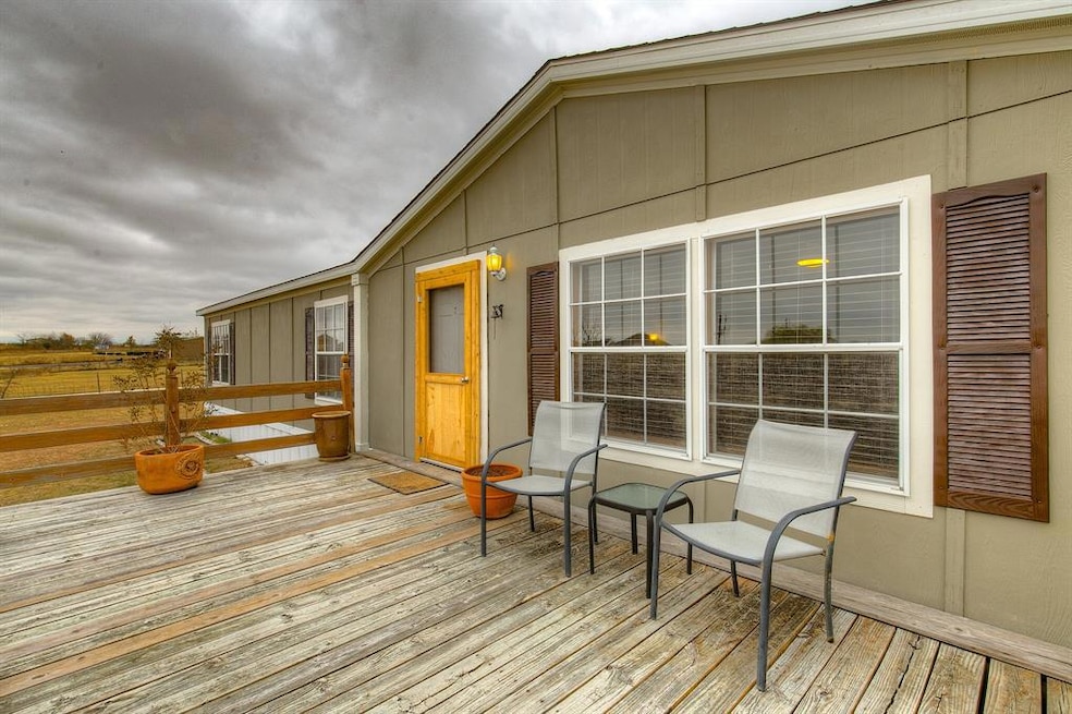 8725 County Road 1229, Godley, TX 76044 - photo 1