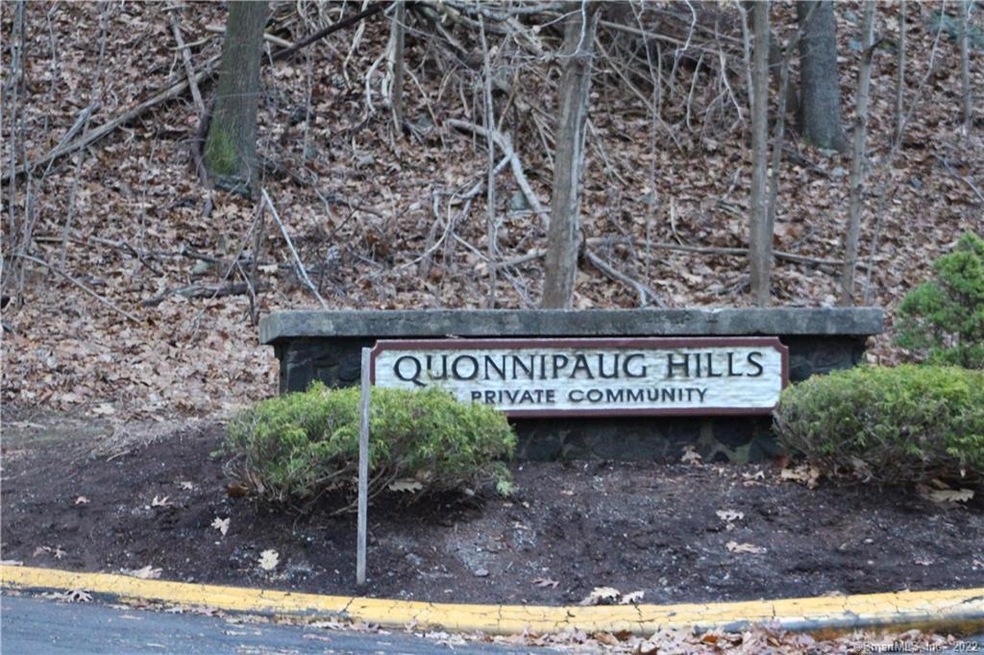 32 Wauwinet Ct unit 32, Guilford, CT 06437 - photo 1