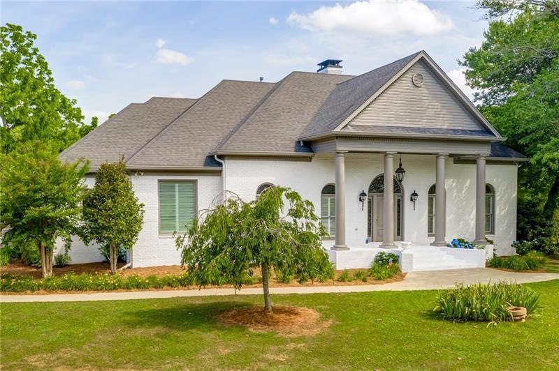 Gorgeous estate home on 3+ acres!