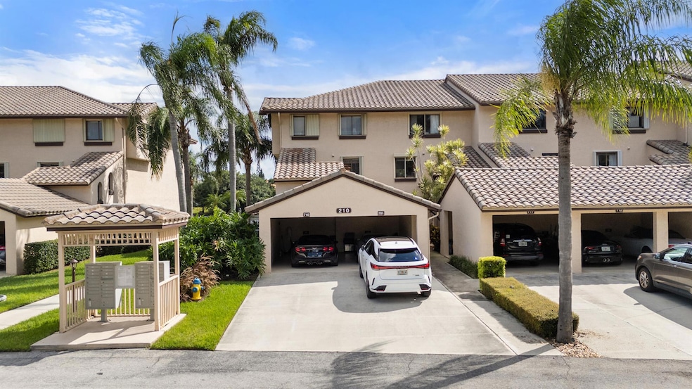 210 Captains Walk unit 710, Delray Beach, FL 33483 - photo 1
