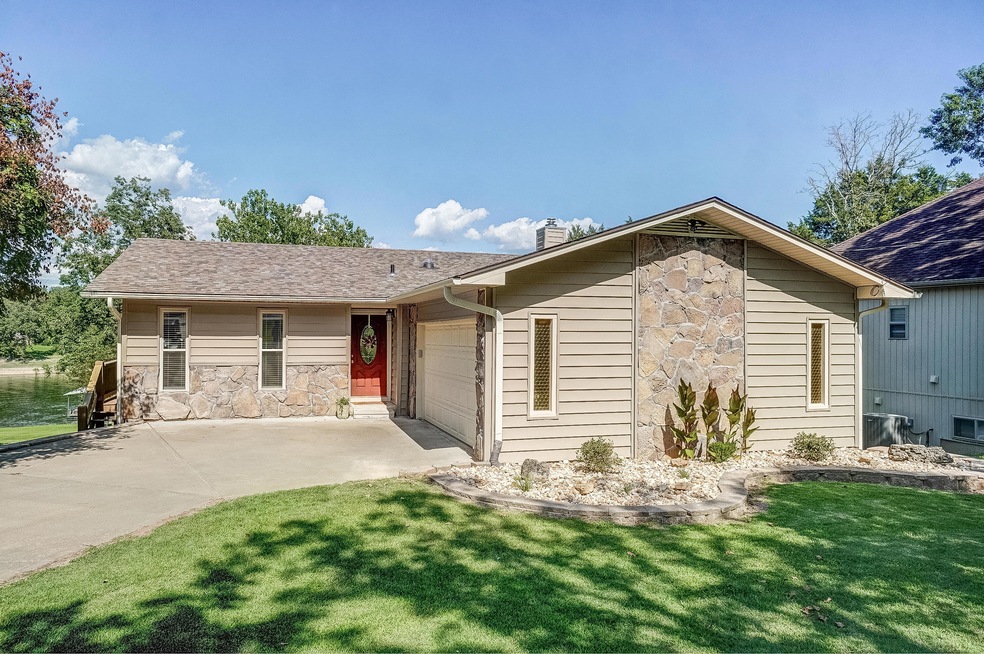 217 Silverbell Dr, Kimberling City, MO 65686 - photo 1