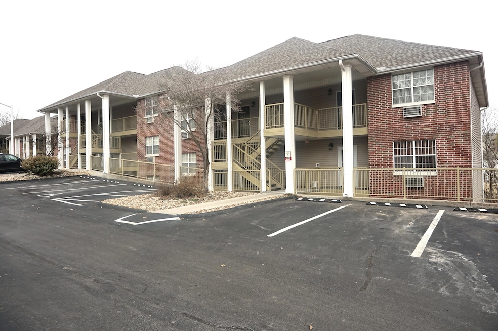 200 GOLF VIEW DRIVE #3 BLD D