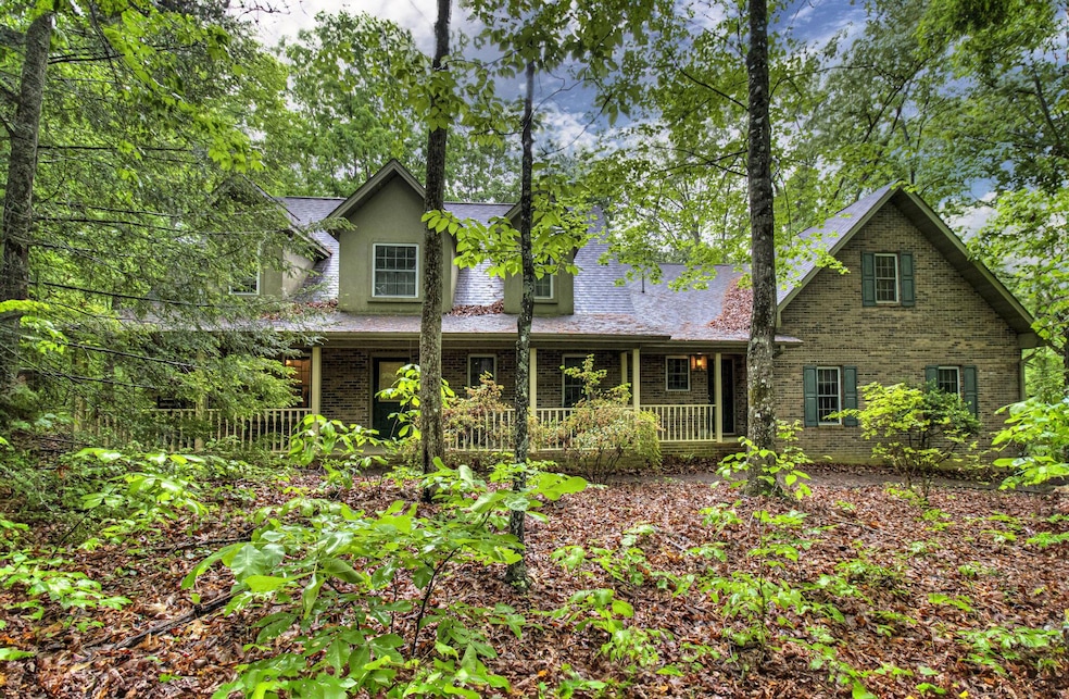 1426 Snappwood Dr, Sevierville, TN 37862 - photo 1