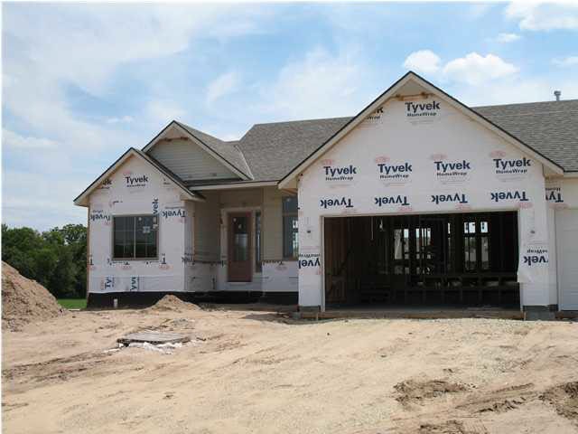 3912 N Goldenrod Ct, Maize, KS 67101 - photo 1