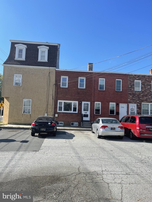 702 Clark St, New Castle, DE 19720 - photo 1