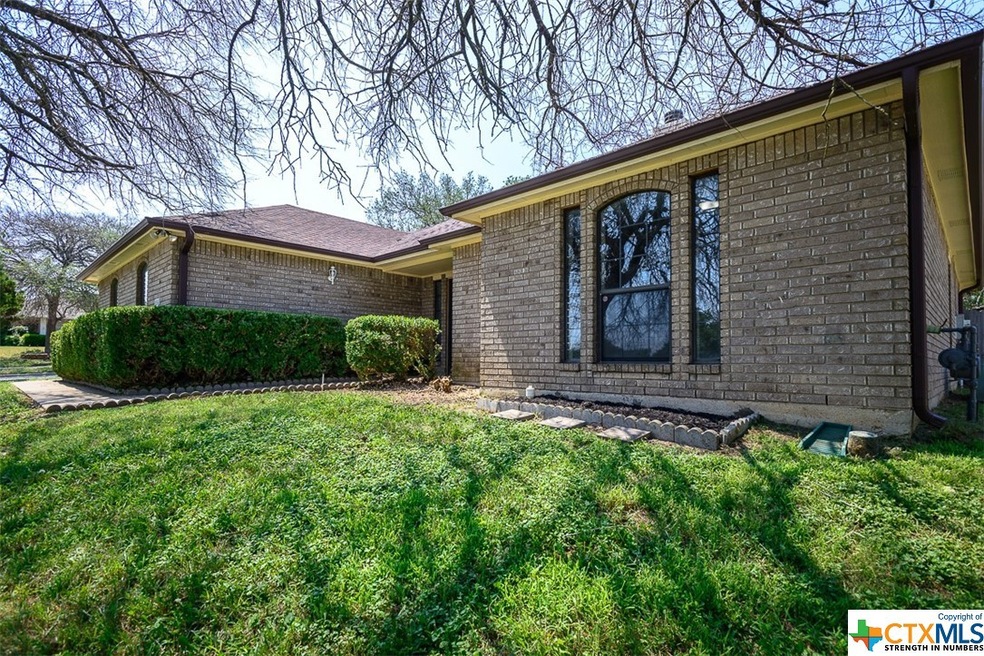 924 Whirlaway Dr, Copperas Cove, TX 76522 - photo 1