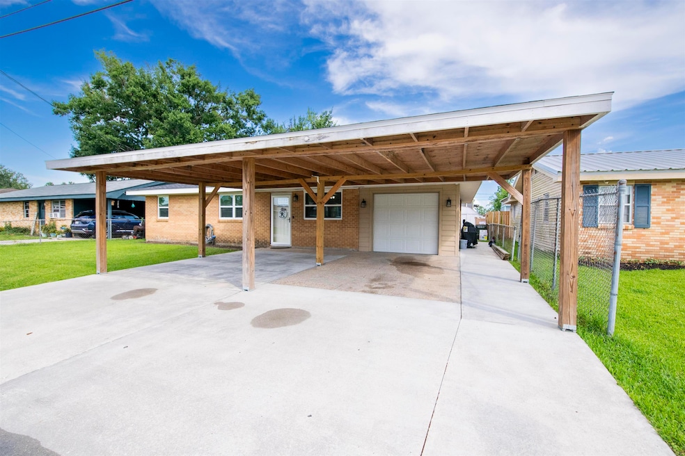 339 Duet St, Houma, LA 70360 - photo 1