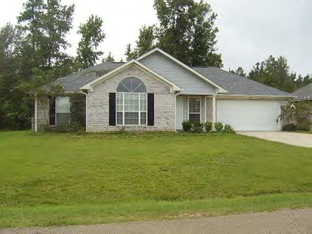 126 Fox Run Dr, McComb, MS 39648 - photo 1