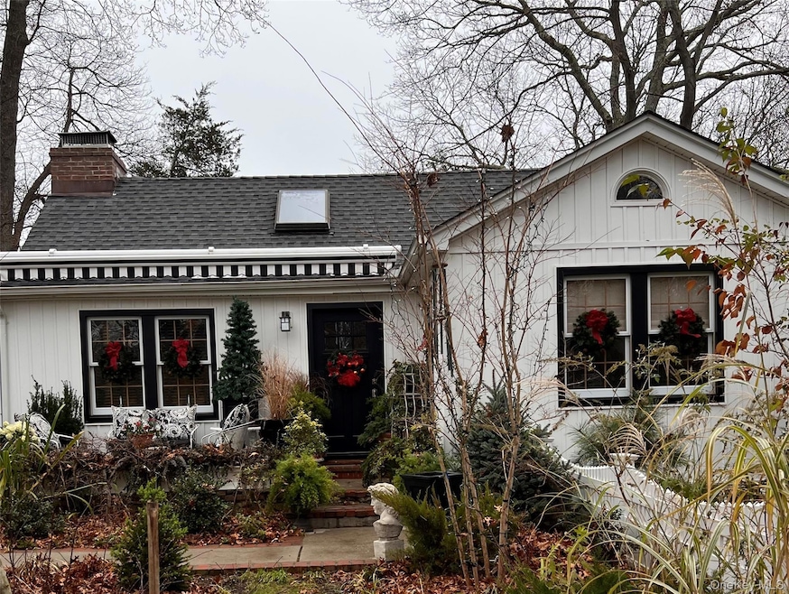 136 Beach Rd, Wading River, NY 11792 - photo 1