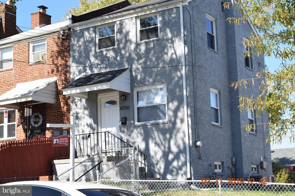 4250 Hildreth St SE, Washington, DC 20019 - photo 1