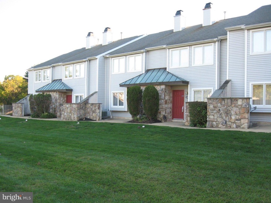 516 Crooked Ln, King of Prussia, PA 19406 - photo 1