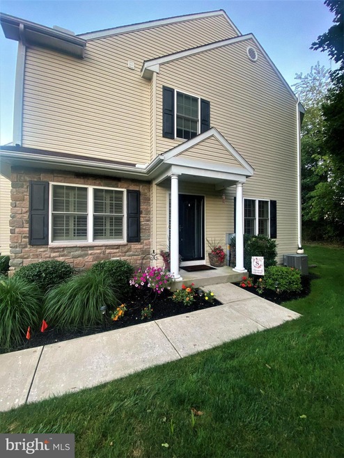 125 Waynebrook Dr, Honey Brook, PA 19344 - photo 1