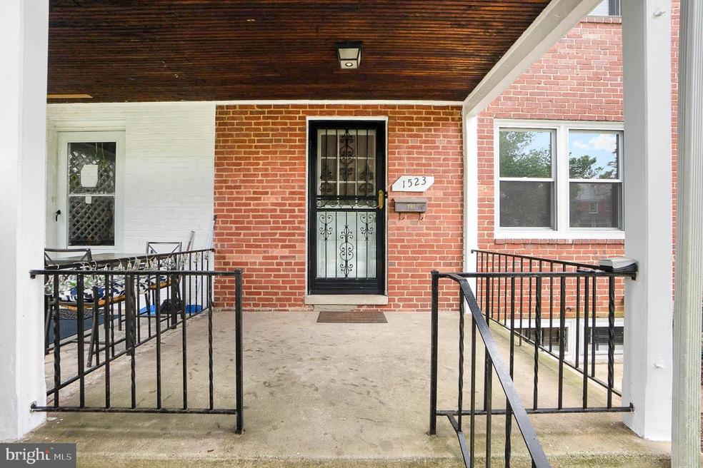 1523 Stonewood Rd, Baltimore, MD 21239 - photo 1