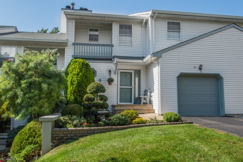 24 Bowfell Ct, Wayne, NJ 07470 - photo 1