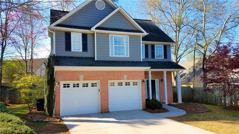 605 Red Oak Ct, Roswell, GA 30075 - photo 1