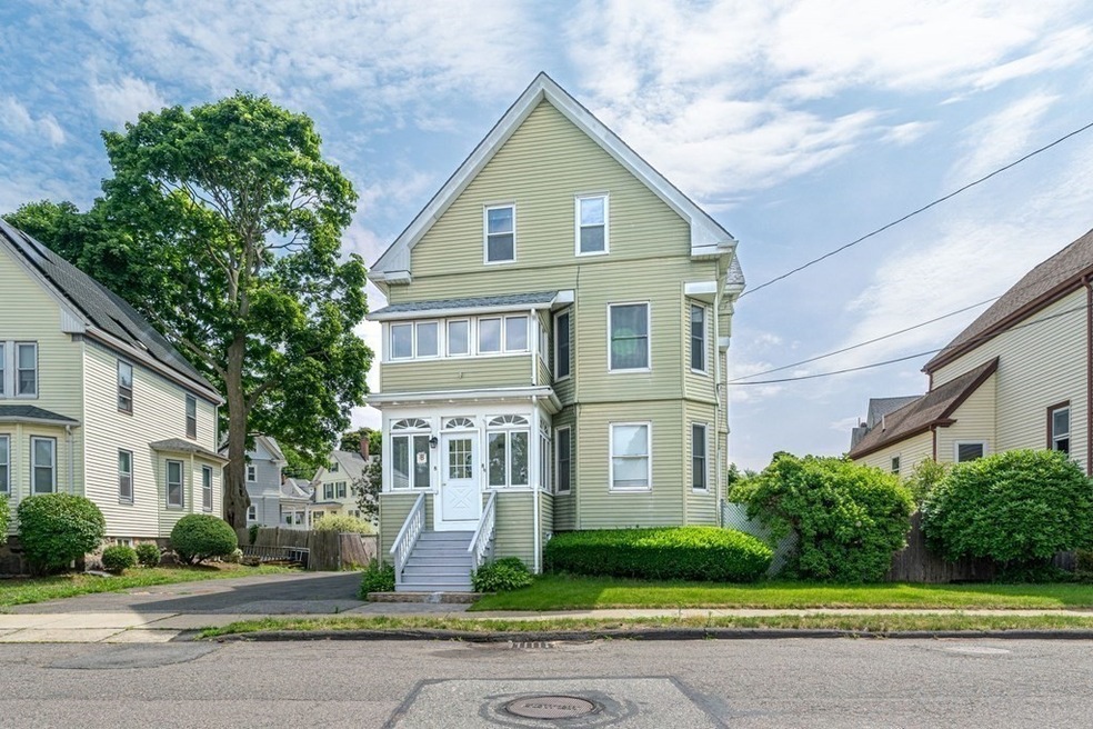 8 Whitney St unit 2, Saugus, MA 01906 - photo 1