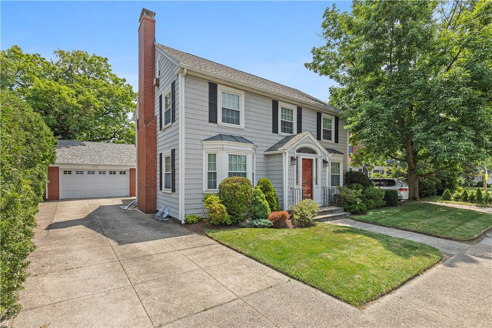 66 Underwood St, Pawtucket, RI 02860 - photo 1