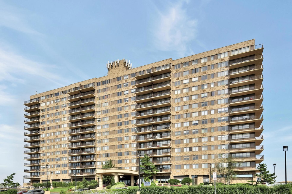 The Admirality Condominium unit 102, Monmouth Beach, NJ 07750 - photo 1