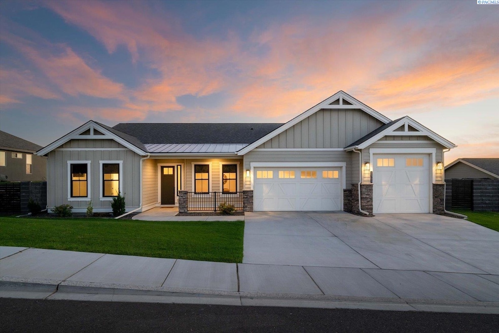 For Sale $950,000 • Co-Listing Agent