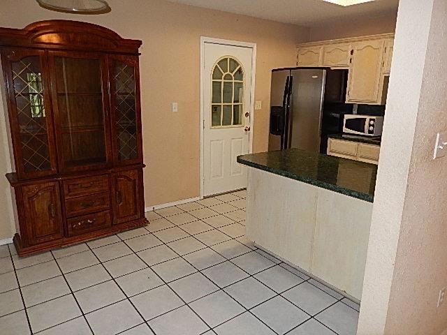 700 E Eller Ave, Pharr, TX 78577 - photo 1