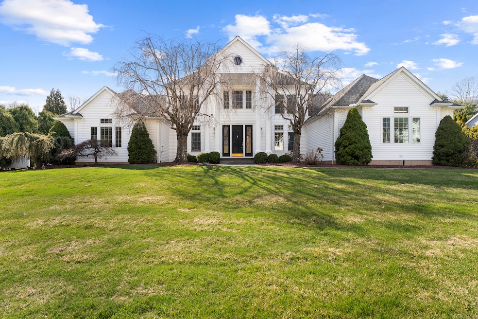 129 Old Farms E, Middletown, CT 06457 - photo 1