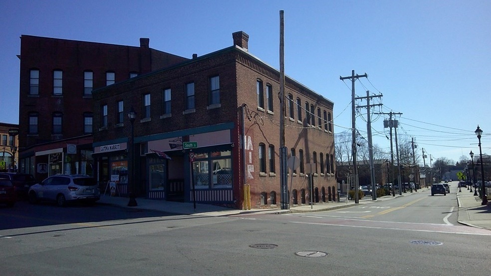 22 Washington St unit 1, Hudson, MA 01749 - photo 1