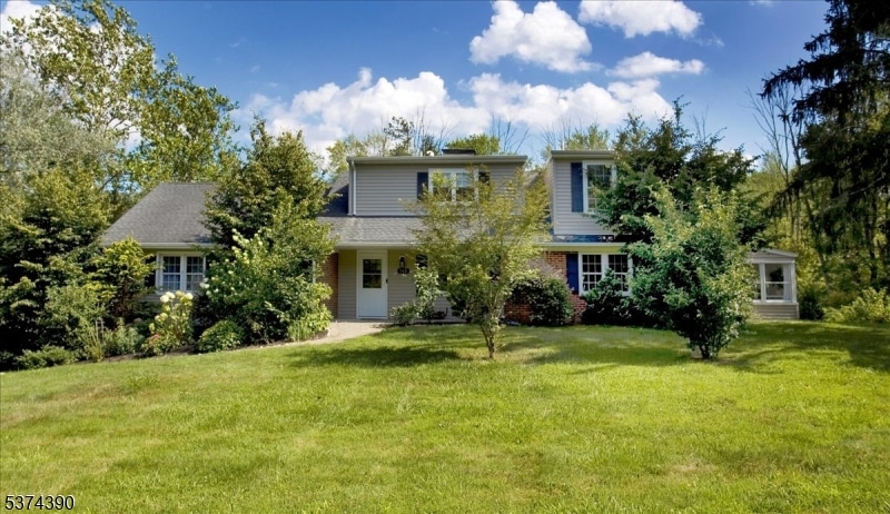 145 Mendham Rd E, Mendham, NJ 07945 - photo 1