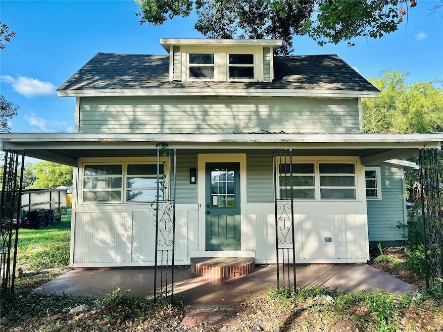 5654 12th St, Zephyrhills, FL 33542 - photo 1