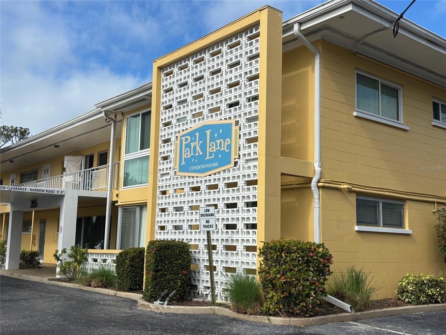 Park Lane Condominiums unit A6, Sarasota, FL 34237 - photo 1