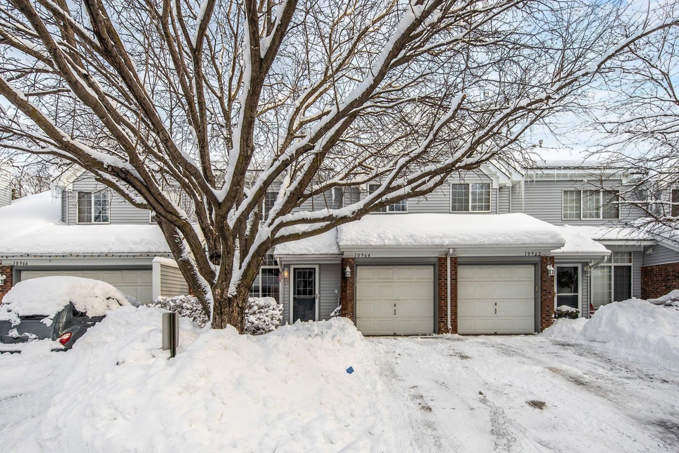 10964 Highland Rd unit 15, Bloomington, MN 55438 - photo 1