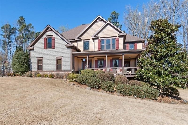 4 BEDS/ 3 FULL BATHS , ROCKING CHAIR, WRAP AROUND 