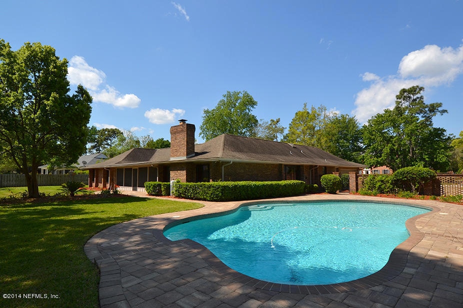 Deerwood 4/3 all brick pool home