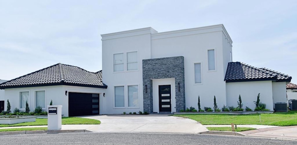 2506 W Jordan Dr, Edinburg, TX 78539 - photo 1