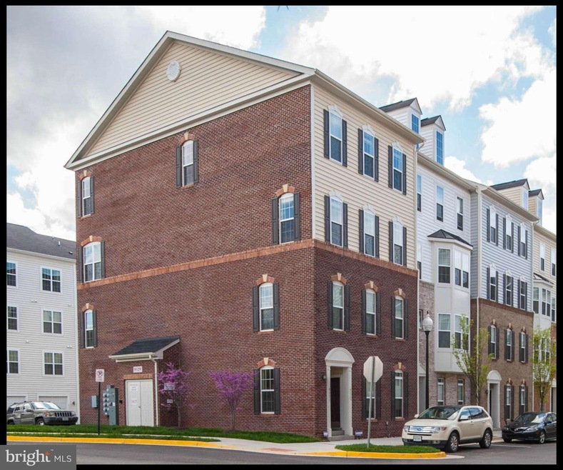 9531 Mine Gap Way unit 12H, Manassas, VA 20110 - photo 1