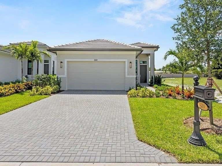 320 SE Via Sangro, Port St. Lucie, FL 34952 - photo 1