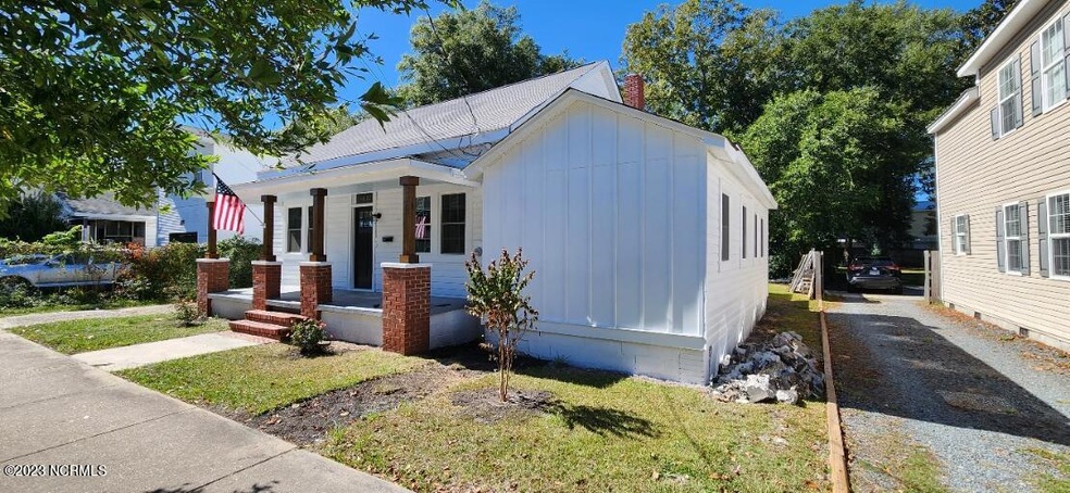 612 S 8th St, Wilmington, NC 28401 - photo 1