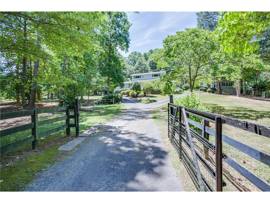 13860 Hagood Rd, Alpharetta, GA 30004 - photo 1