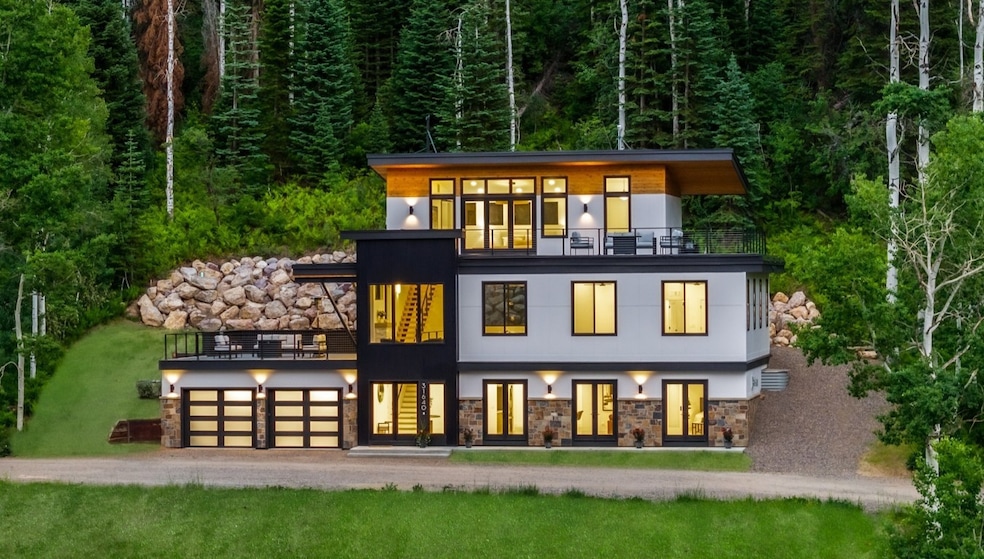 Pending $3,450,000 • Co-Listing Agent