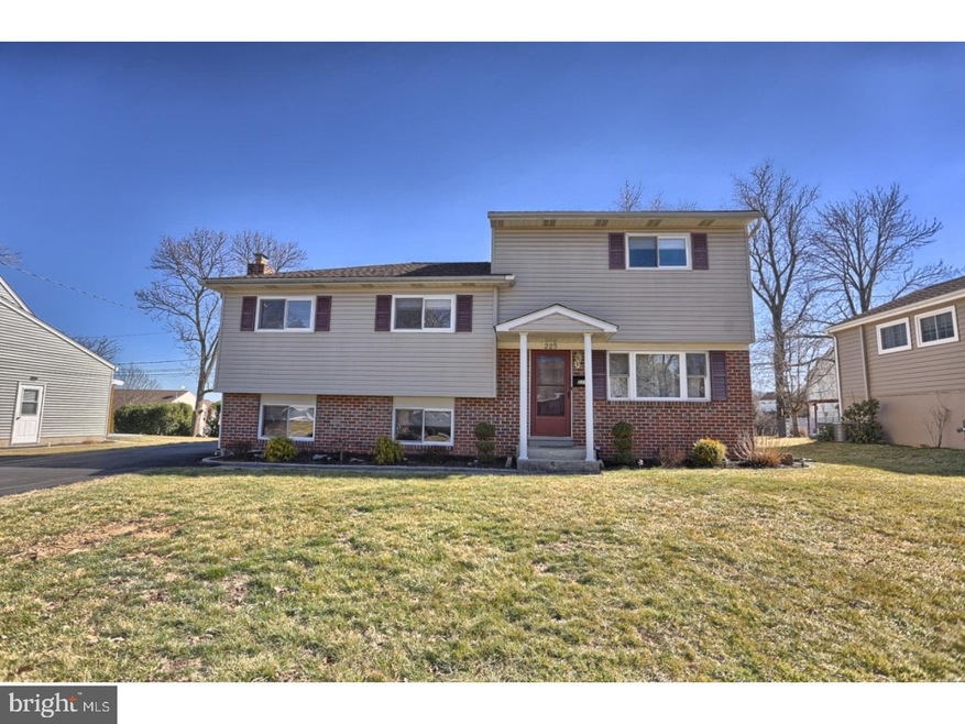 225 Keats Dr, Reading, PA 19608 - photo 1
