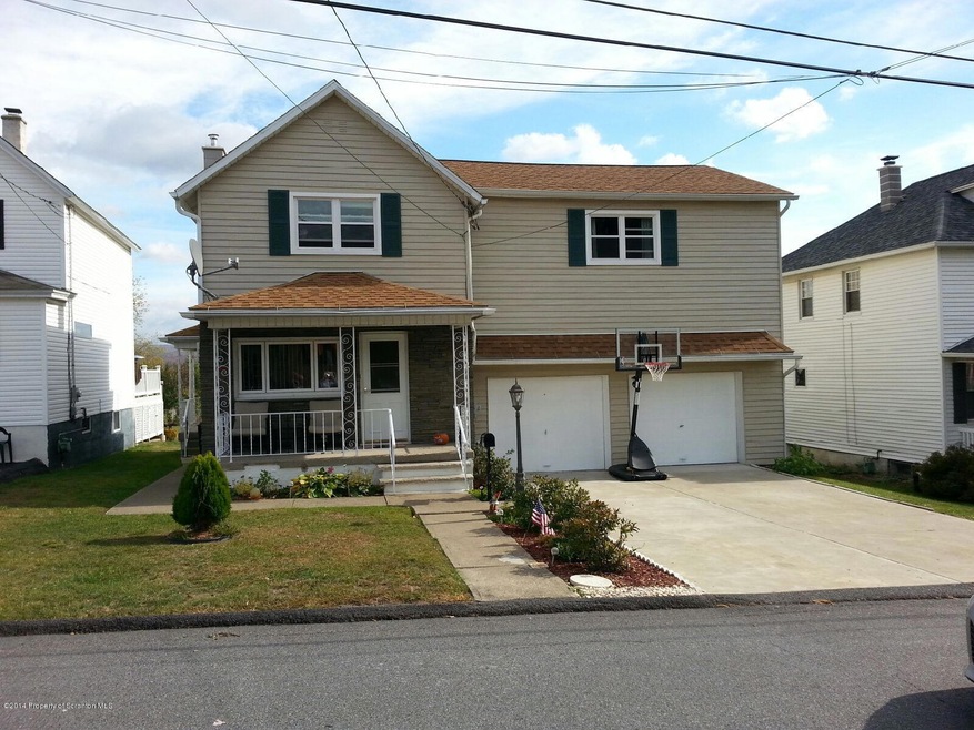 922 Dimmick St, Scranton, PA 18519 - photo 1