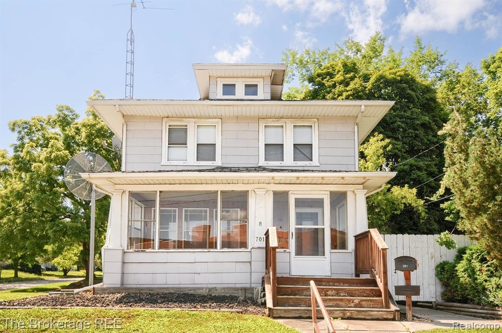 701 Dupont St, Flint, MI 48504 - photo 1