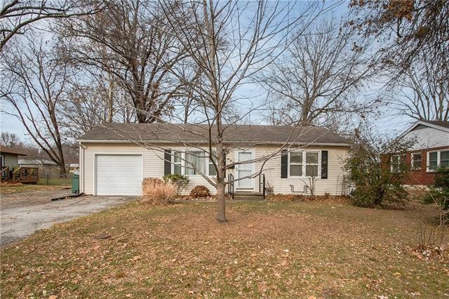 805 NW Zaun Ave, Blue Springs, MO 64015 - photo 1