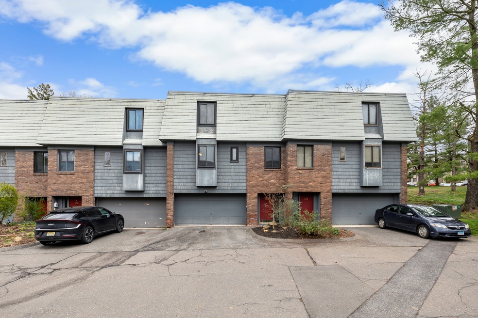 169 Trolley Crossing Ln, Middletown, CT 06457 - photo 1