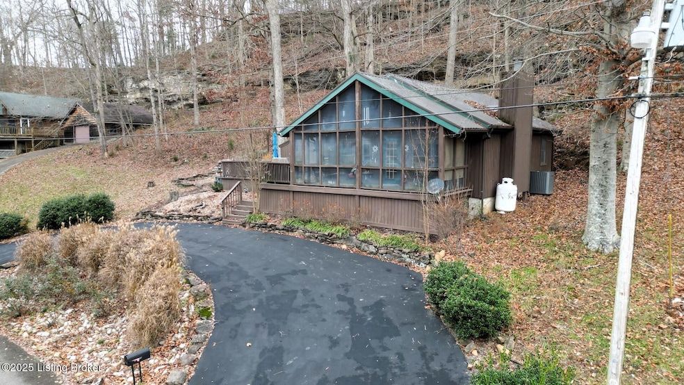 572 Out Post Rd, Leitchfield, KY 42754 - photo 1